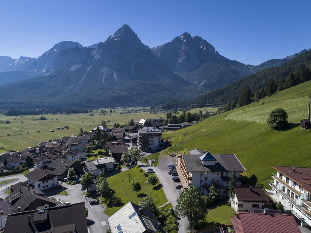 Hotel Rustika Lermoos Exterior photo